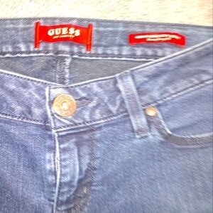 Guess curvey skinny mid rise jeans never worn bought them off someone